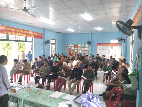Hình ảnh tập huấn cho người dân tham gia chứng chỉ rừng 